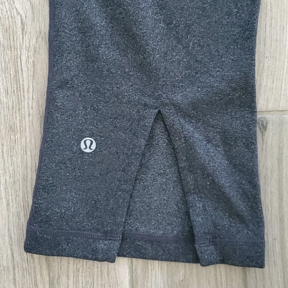 Lululemon Gather and Crop leggings Split Calf Sz 4